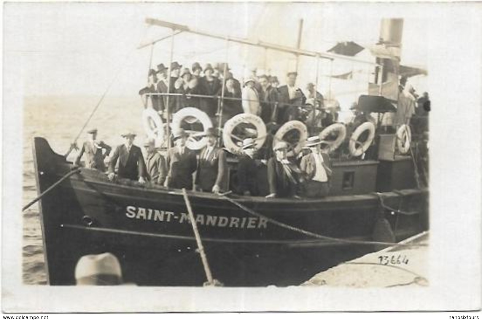 83. ST MANDRIER.  CARTE PHOTO   BATEAU - Saint-Mandrier-sur-Mer