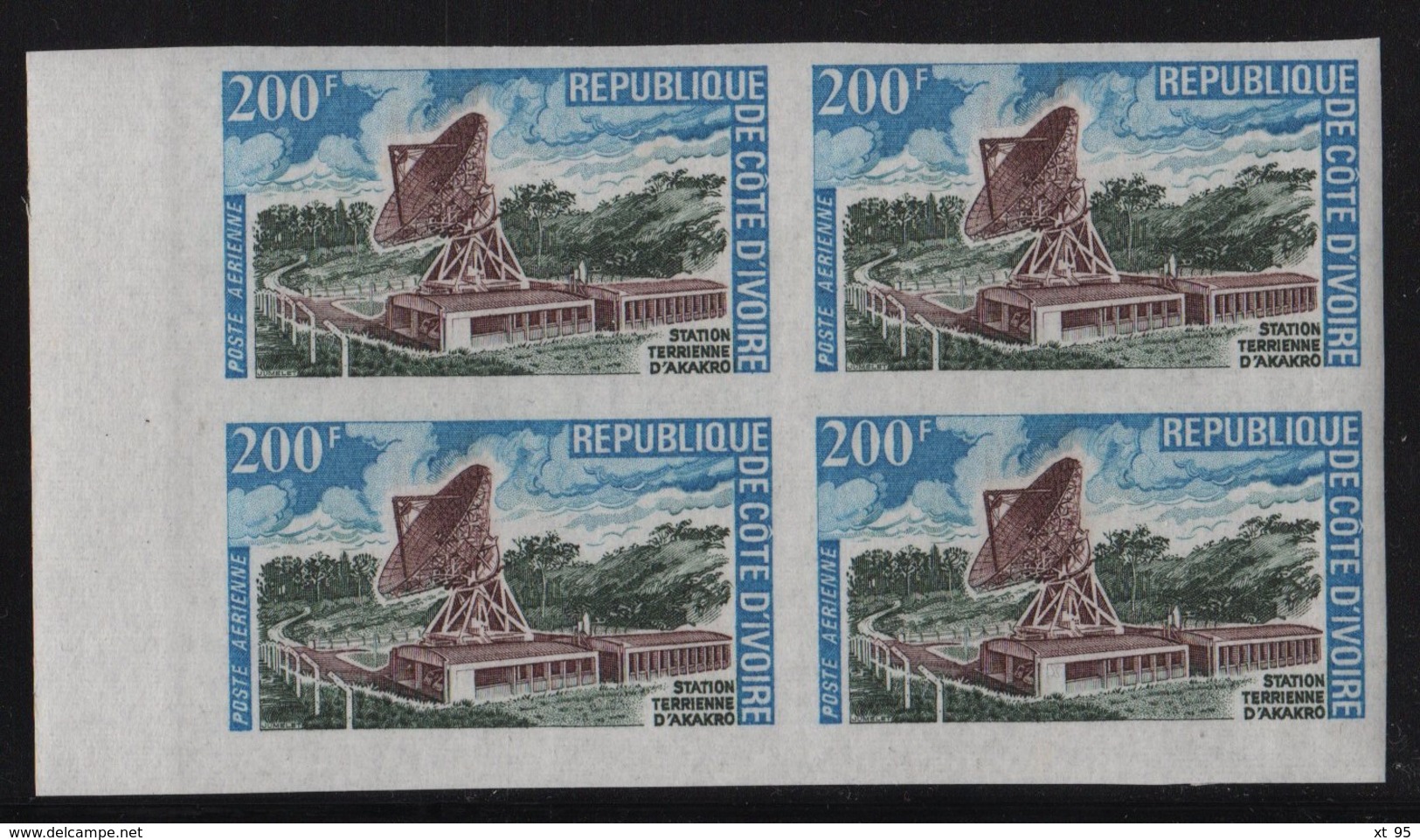 Cote D Ivoire - PA N°60 Non Dentele ** - Station Terrienne D Akakro - Bloc De 4 - Ivoorkust (1960-...)