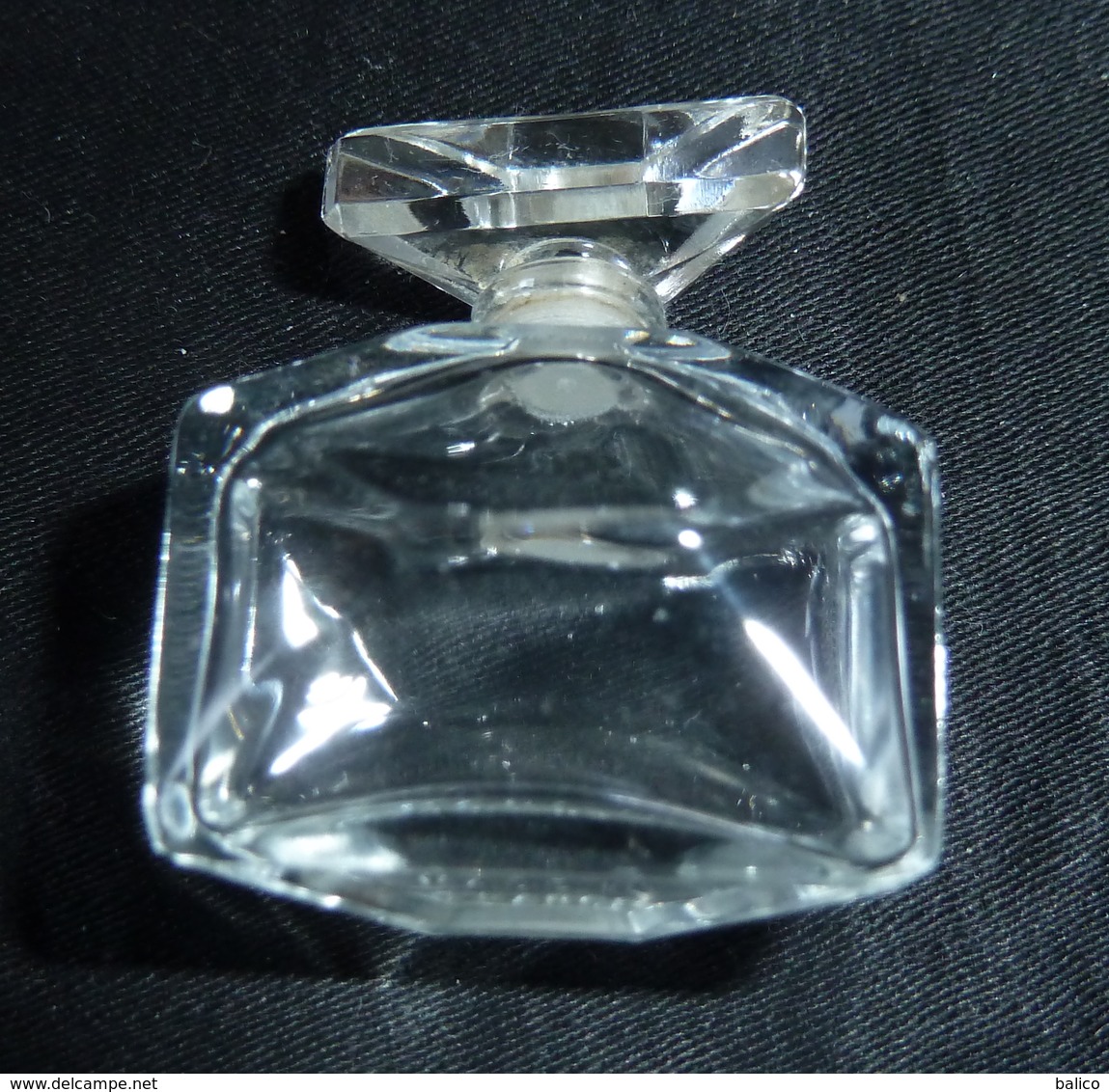 Miniature De Parfum -  Flacon Vide à Localiser ??   -réf, P04 - Unclassified