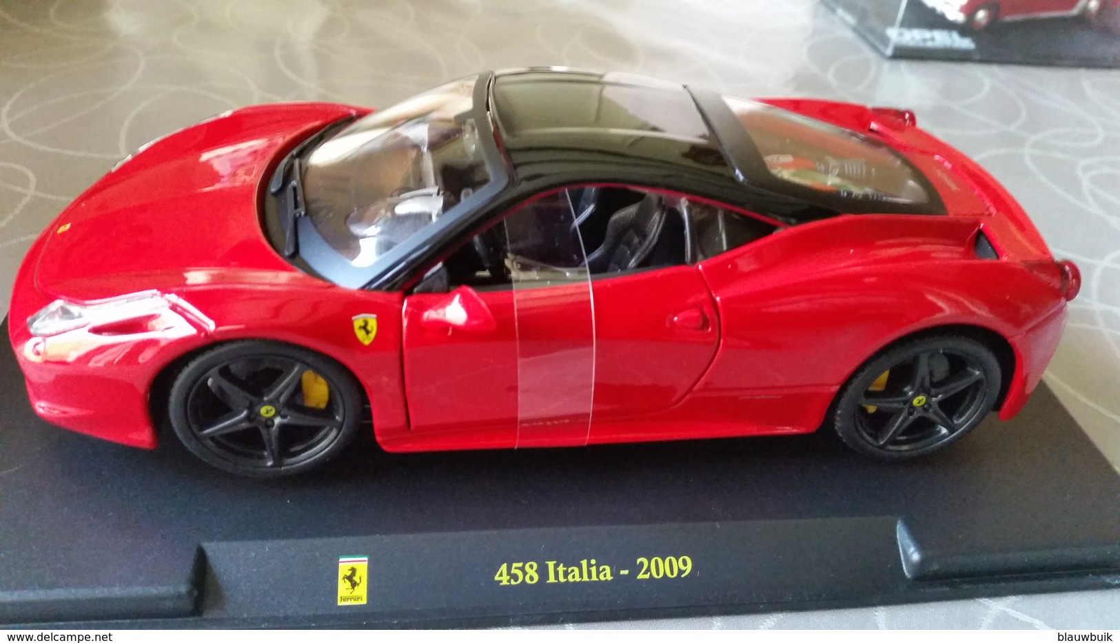 EDICOLA Ferrari 458 Italia 2009 Rood 1/24 - Burago