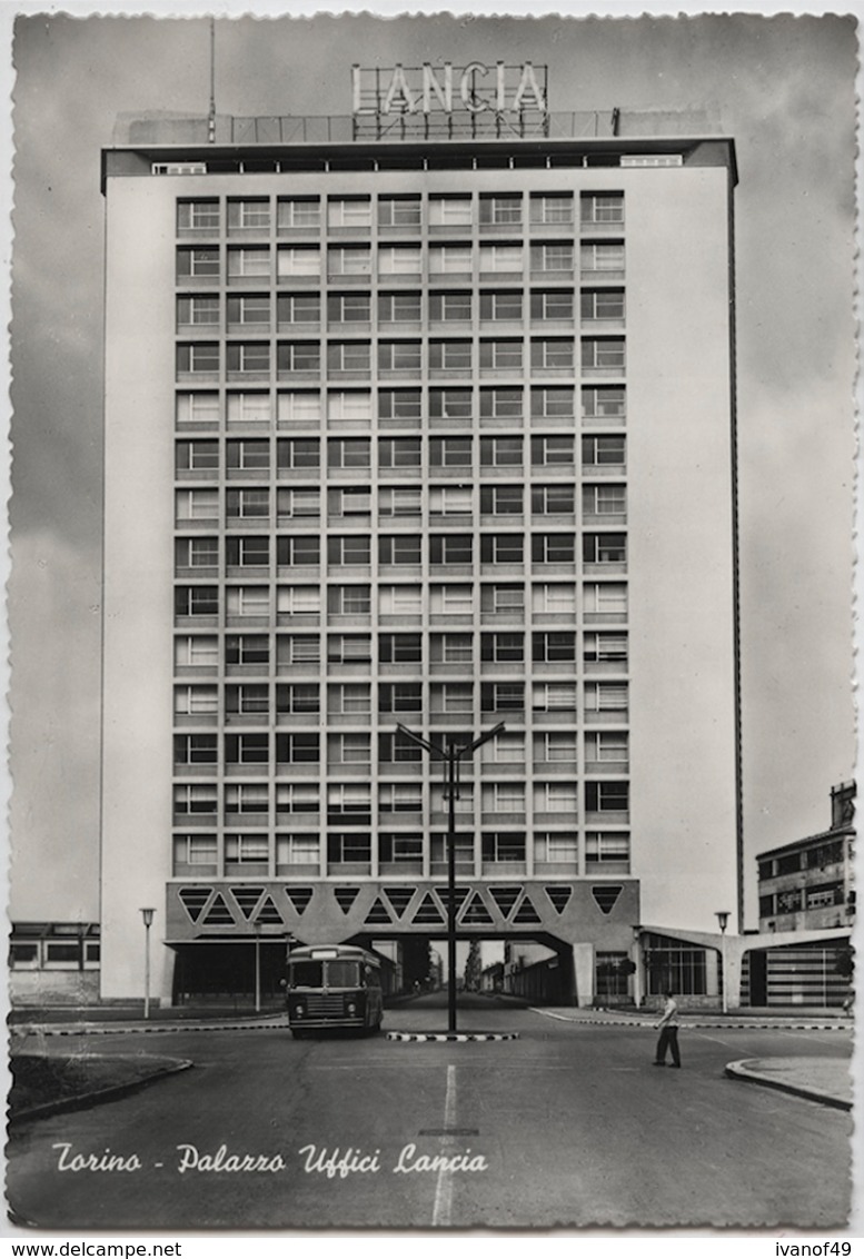 ITALIE -  CPA -TORINO - Palazzo Uffici Lancia - Transportes