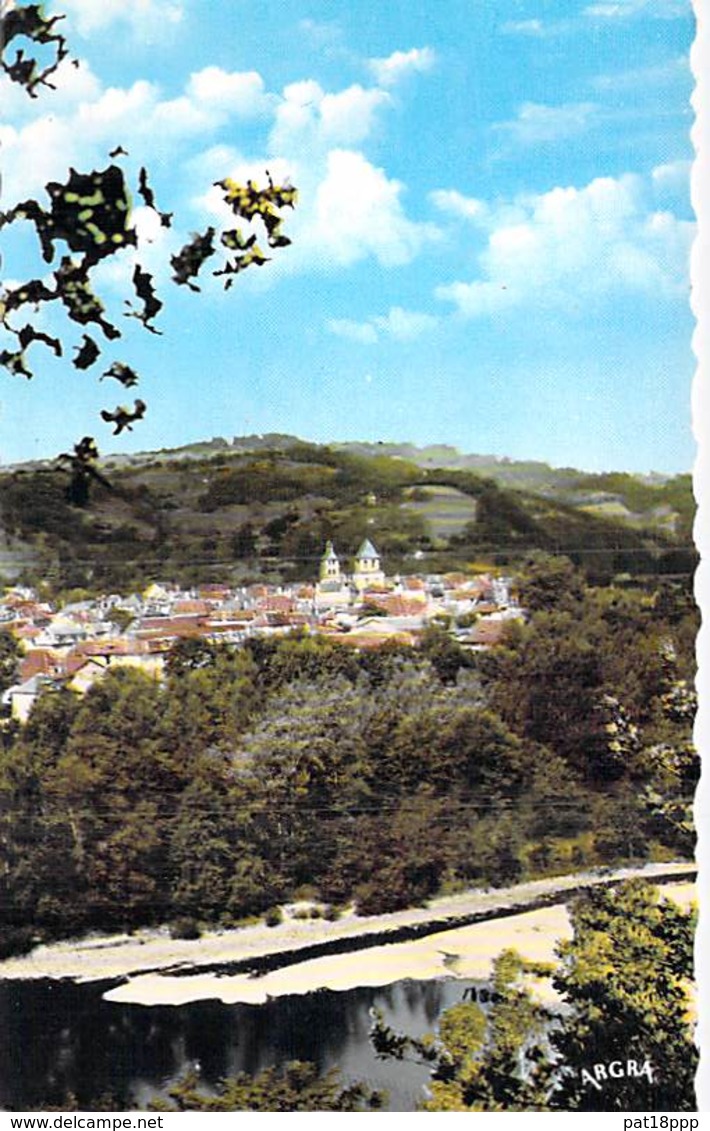 19 - BEAULIEU SUR DORDOGNE : Vue Générale - Jolie CPSM Village (1.170 H) Dentelée Noir Blanc Format CPA - Correze - Autres & Non Classés