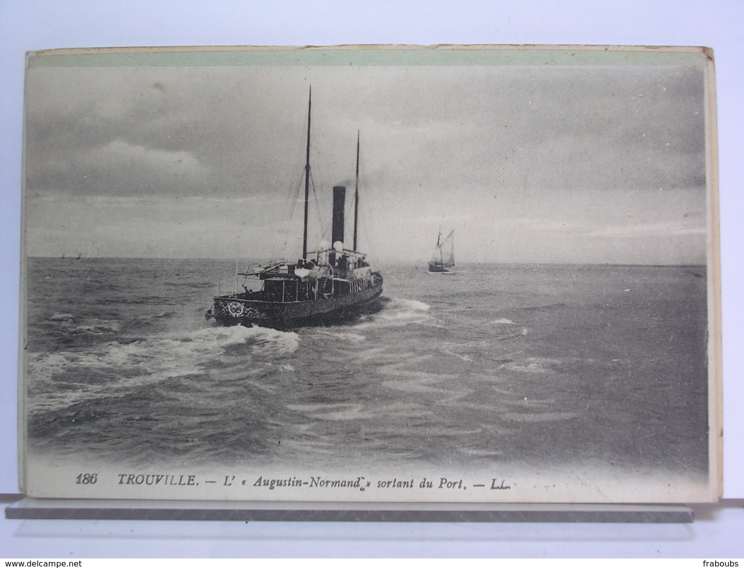 TROUVILLE - L'AUGUSTIN NORMAND SORTANT DU PORT - Fähren