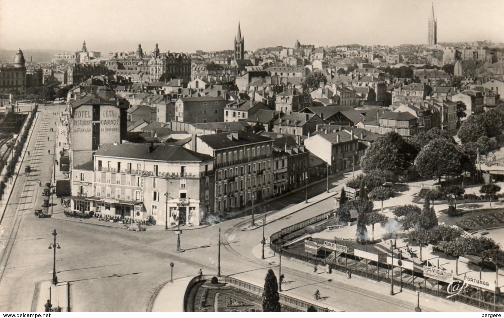 87. CPSM. LIMOGES. Vue Générale Vers La Ville.  Les Hotels, Le Jardin, Les Avenues. - Nieul