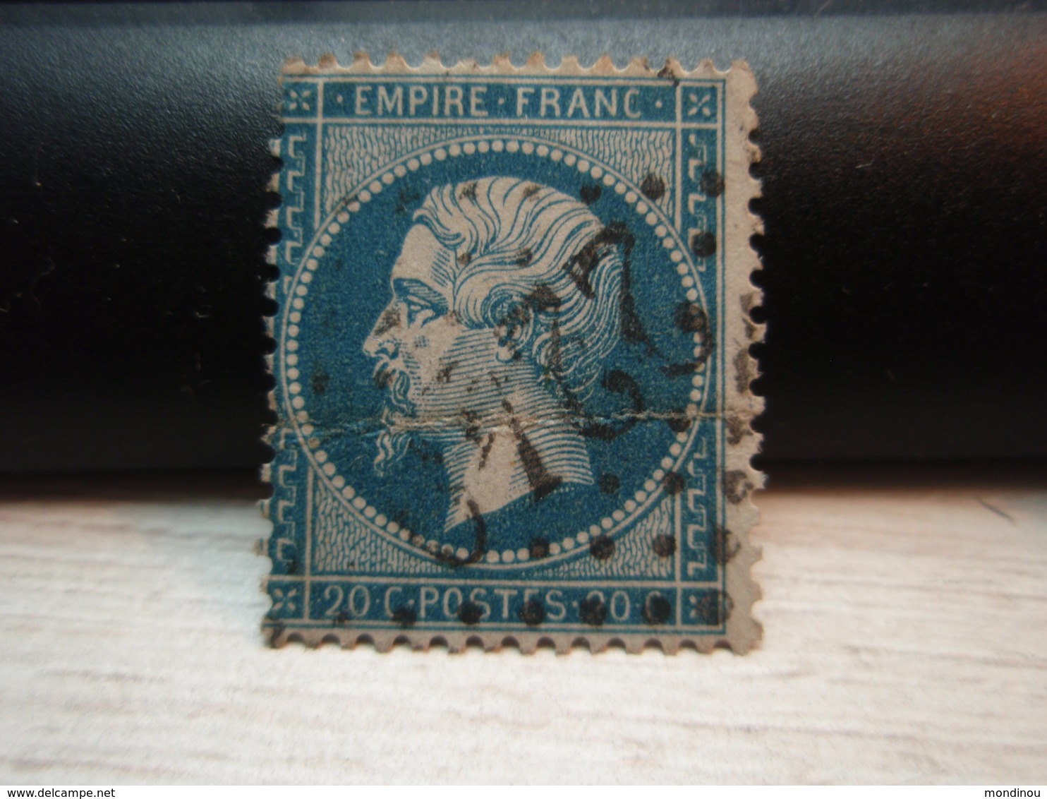 Timbre Napoléon III 20 C - EMPIRE FRANC  N° 22 Oblitéré. PLI - 1862 Napoleon III