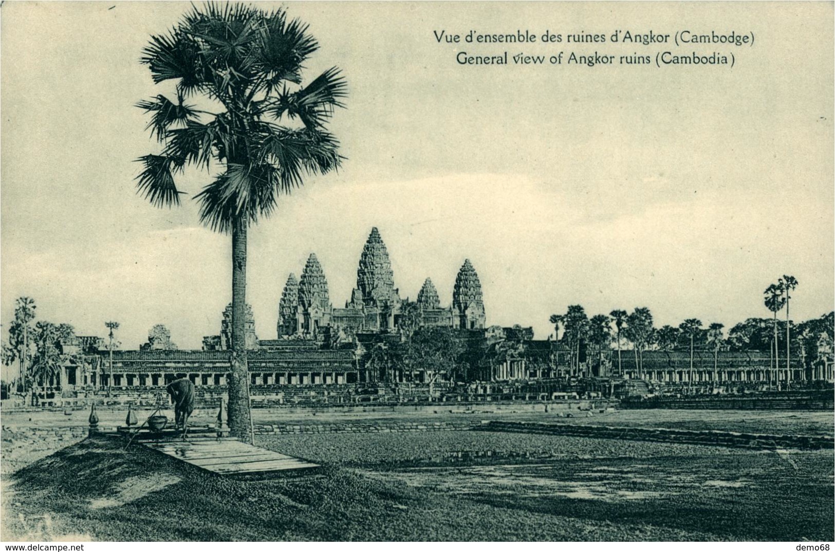 Cambodia Cambodge Vue Des Ruines Du Temple D'Angkor CPA Des Missions étrangères Paris - Cambodja