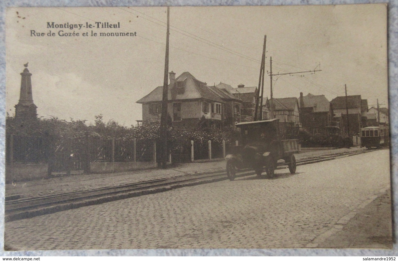 Montigny-le-Tilleul - Rue De Gozée Et Le Monument - Voiture Et Tram - Montigny-le-Tilleul