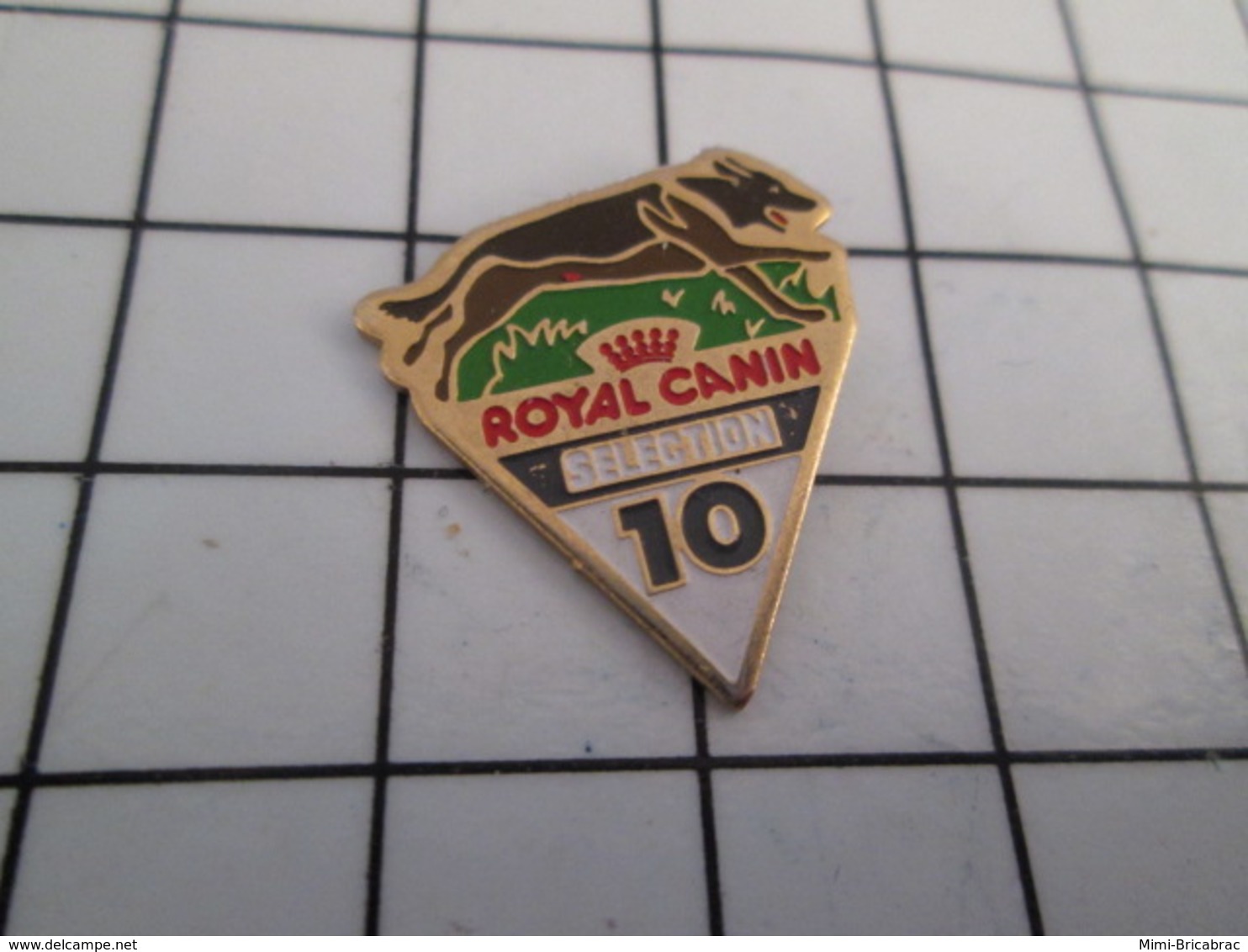 2019 Pin's Pins / Beau Et Rare / THEME : ANIMAUX / CHIEN BERGER ALLEMAND Yaf Yaf ! ROYAL CANIN SELECTION - Animaux