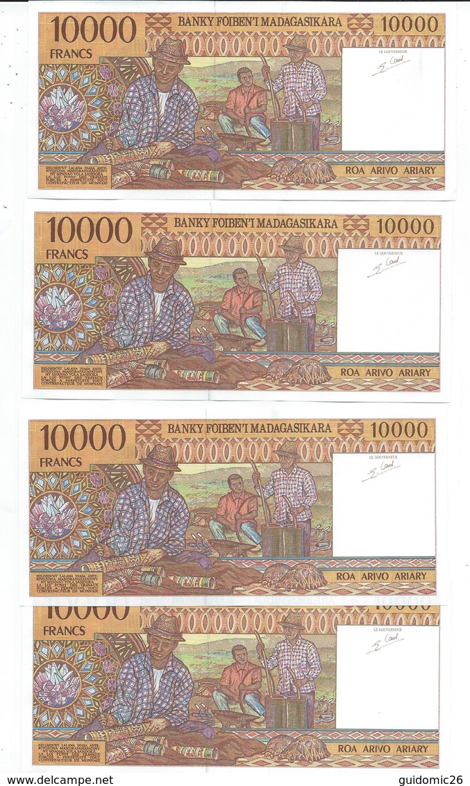 Madagascar Serie 4 Billets N° Se Suivant Billets De 10000 Francs Banky Foiben'i Madagasikara - Madagascar