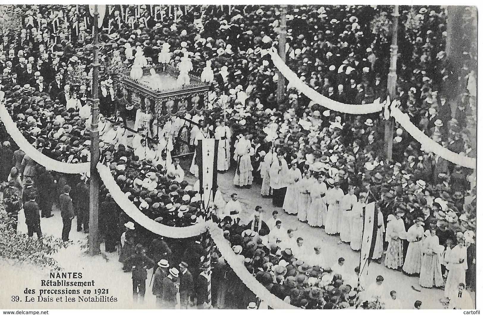 NANTES - Rétablissement Des Processions En 1921 - Le Dais Et Les Notabilités - Nantes