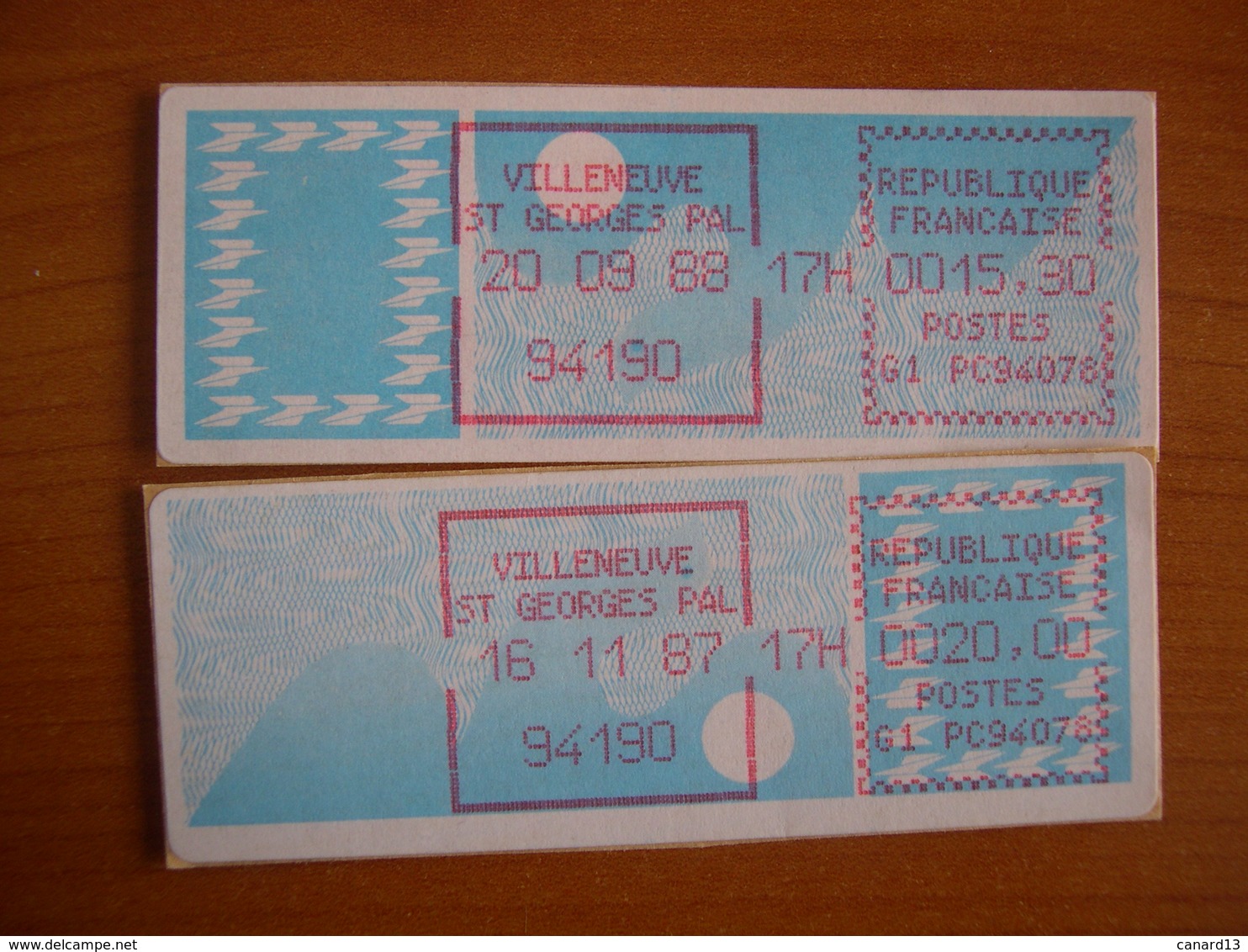 Vignette Distributeur  32.70 Villeneuve St Georges (94) Impression Gauche Droite - 1985 Papier « Carrier »