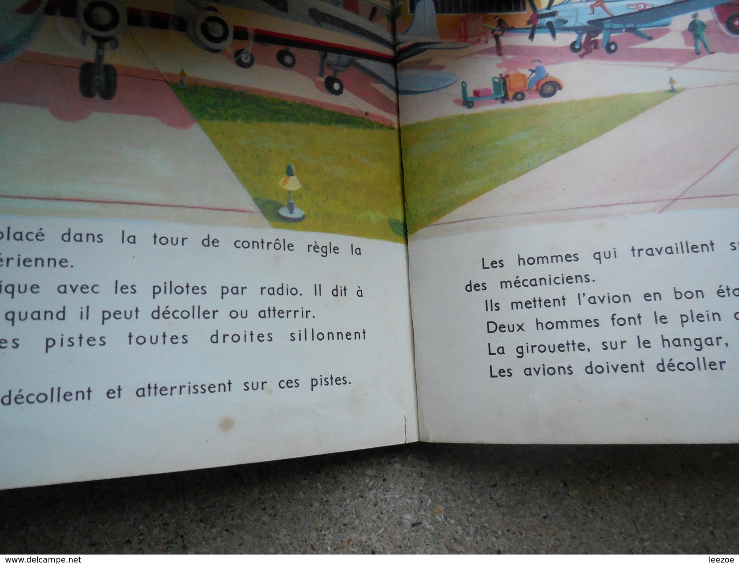 un petit livre d'or LACHMANN « Avions », dans l'état pour compléter un autre livre ....4A010320