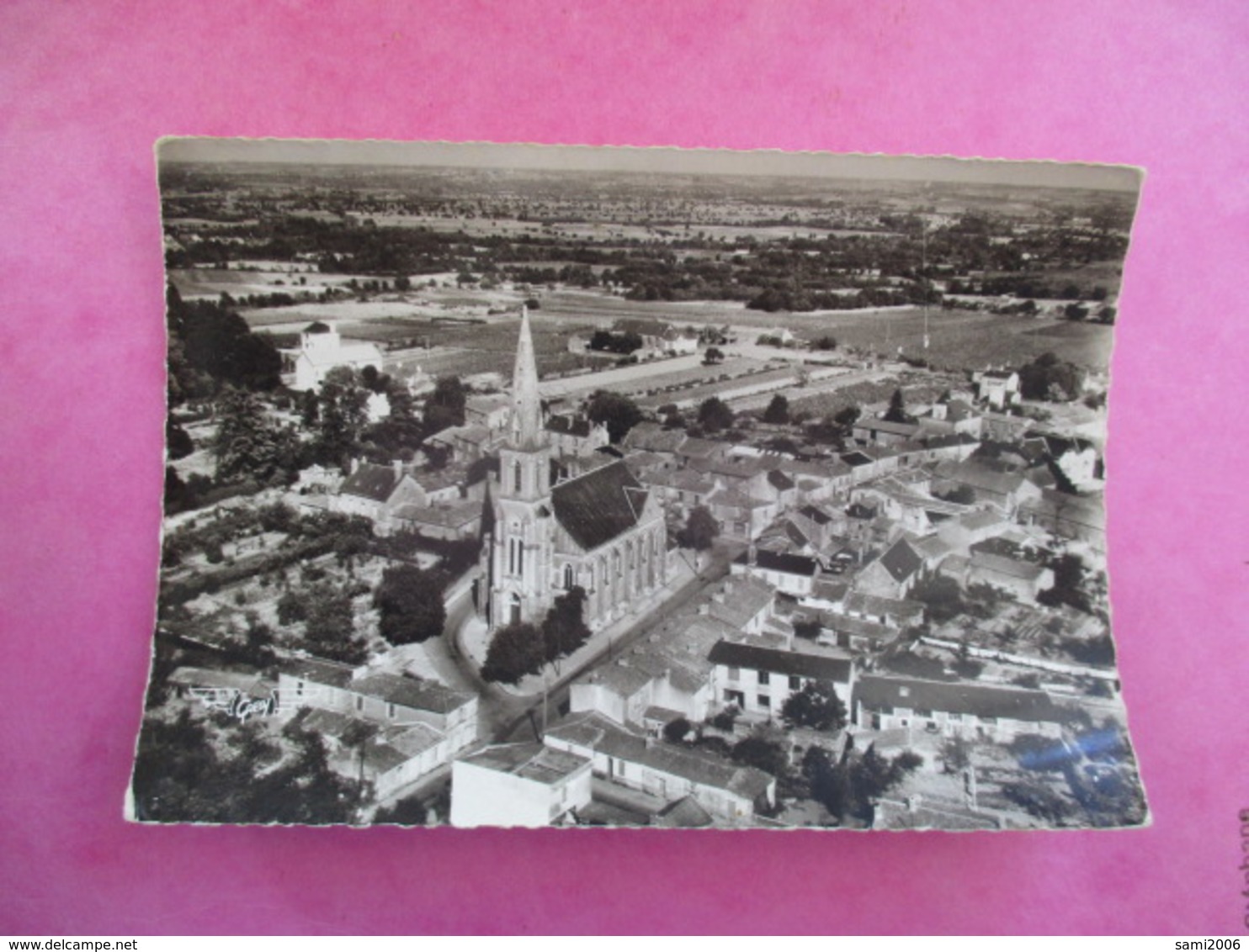 CPA 44 HAUTE GOULAINE PLACE EGLISE  VUE  AERIENNE - Haute-Goulaine