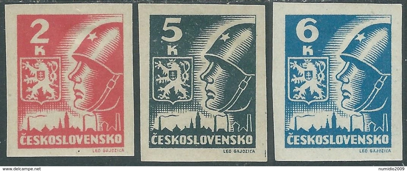 1945 CECOSLOVACCHIA SOLDATO SOVIETICO 3 VALORI MH * - RC19-7 - Nuovi