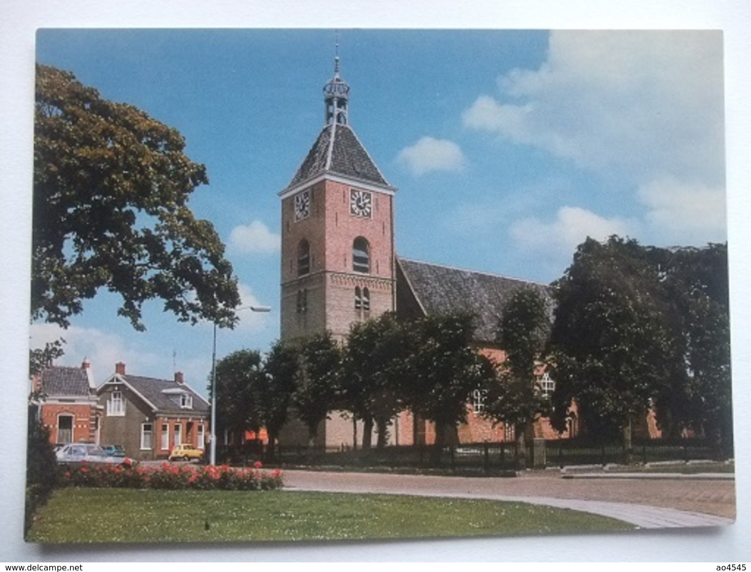 N80 Ansichtkaart Uithuizen - Hervormde Kerk - 1981 - Uithuizen