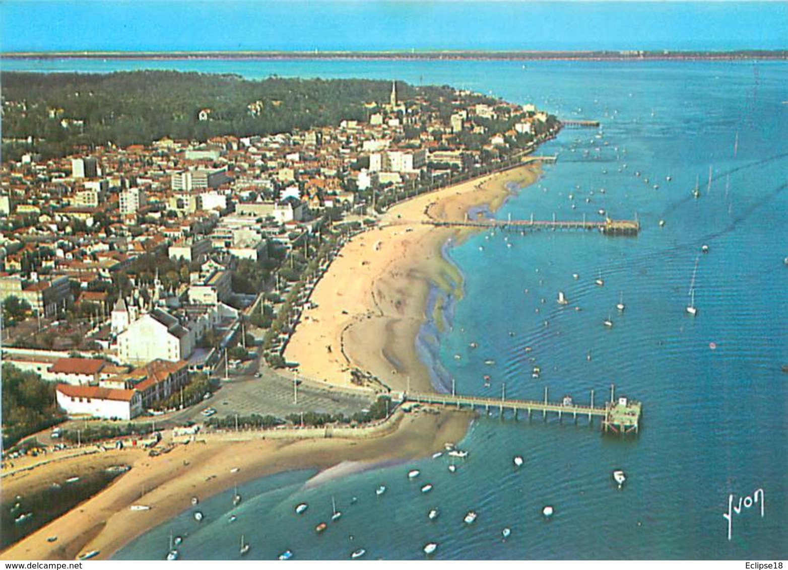 Arcachon - Vue Aérienne De La Ville - Le Front De Mer    F 230 - Arcachon