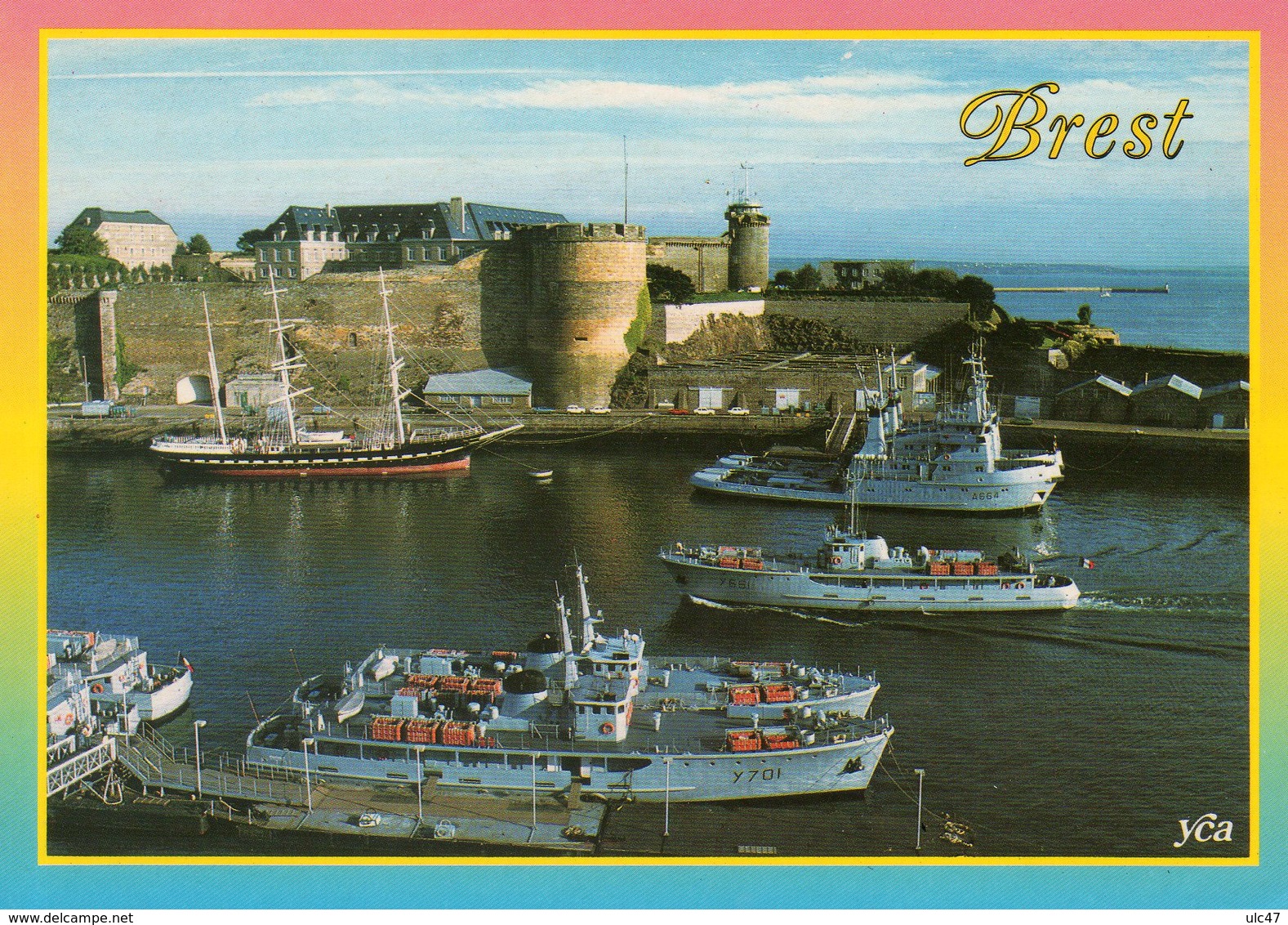 - BREST. - Remorqueurs Devant La Préfecture Maritime. - - Remorqueurs