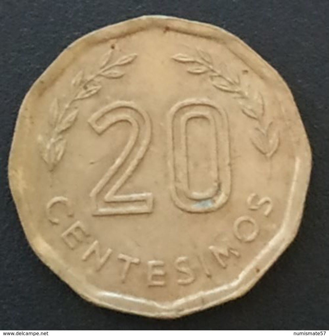 URUGUAY - Lot De 2 Pièces Différentes - 20 Et 50 CENTESIMOS 1981 - KM 67 - KM 68 - Uruguay