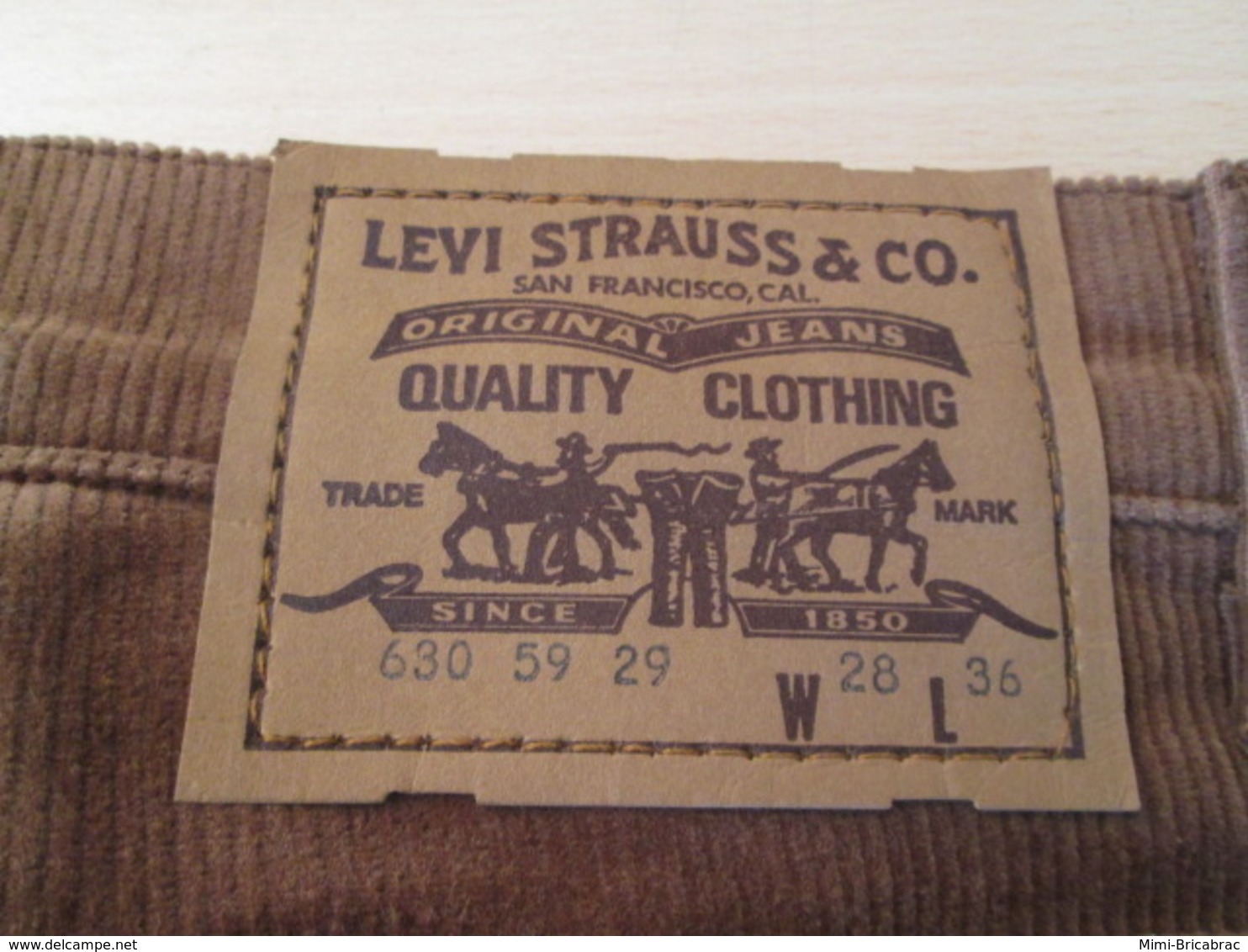 COLLECTOR Jean's LEVI'S 630 Années 80 Et Neuf ! HOMME OU FEMME ? Supercord Velours Côtelé Tailles US W28 L36 - Autres & Non Classés