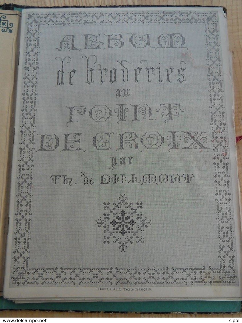 DMC Albums - X 2 - broderies au point de croix parTH de Dillmont  II ème & III ème séries Début 1900 Dans chemise carton