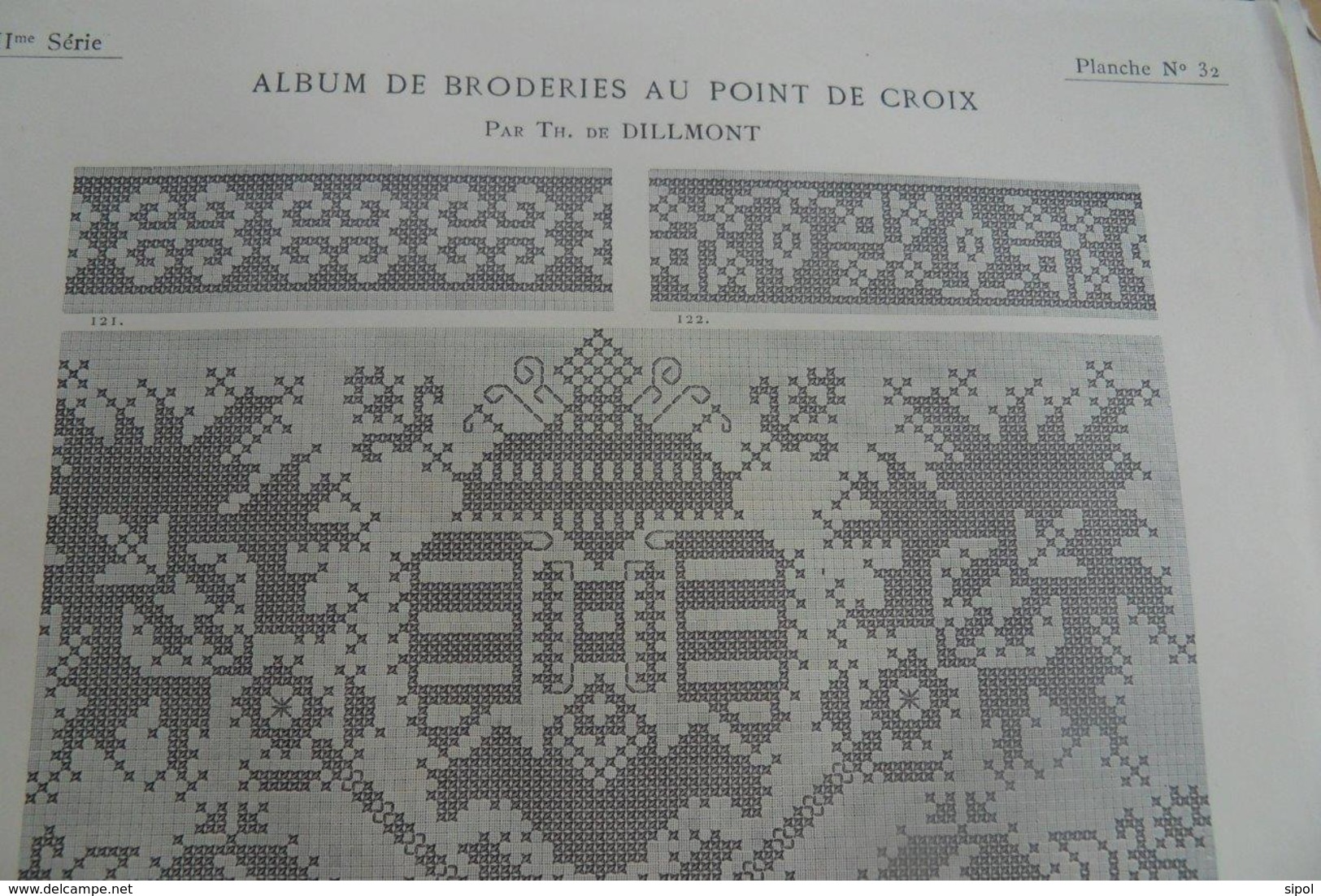 DMC Albums - X 2 - broderies au point de croix parTH de Dillmont  II ème & III ème séries Début 1900 Dans chemise carton