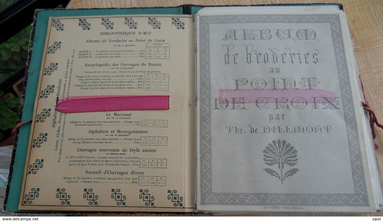 DMC Albums - X 2 - broderies au point de croix parTH de Dillmont  II ème & III ème séries Début 1900 Dans chemise carton