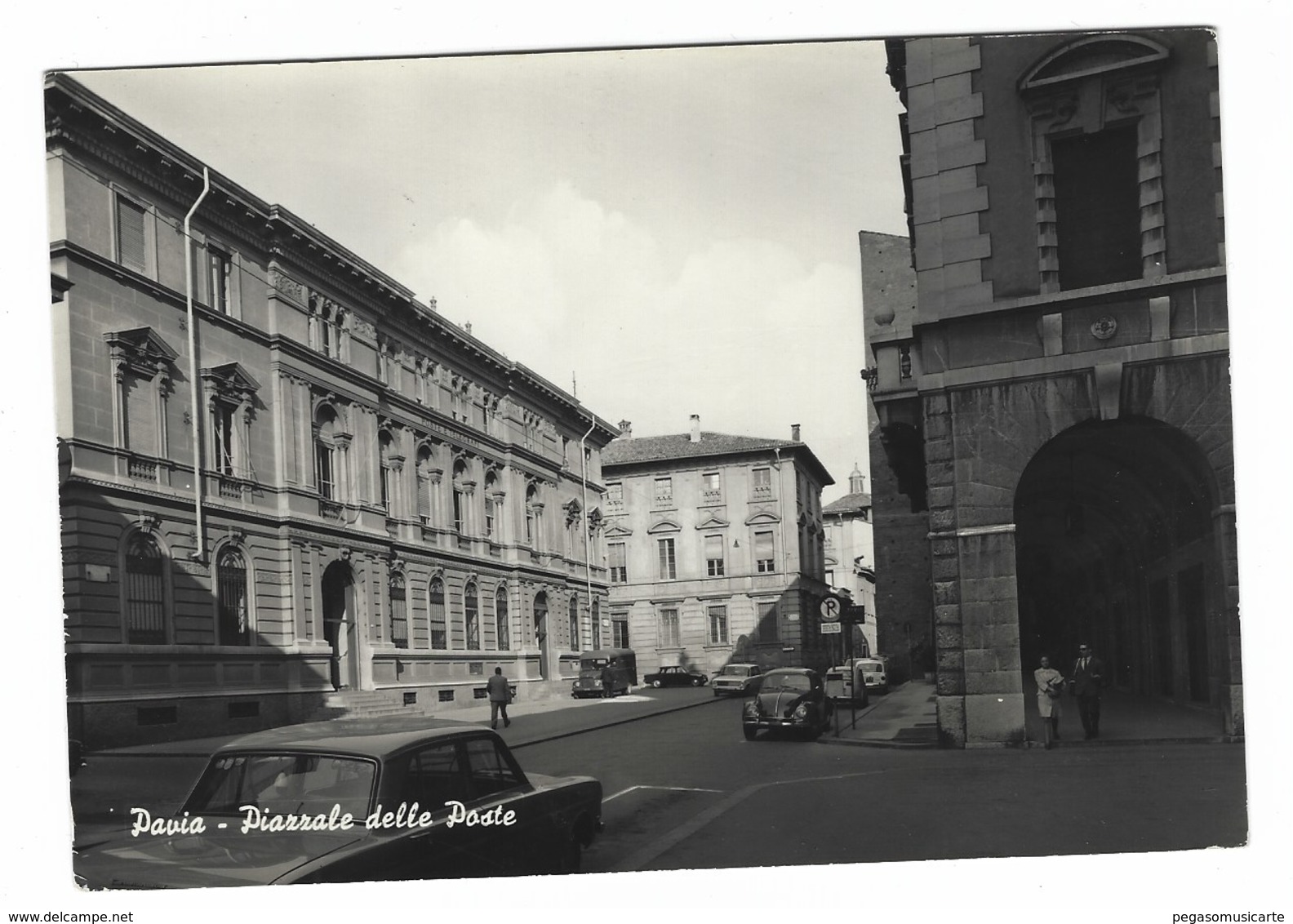 5061 -  PAVIA PIAZZALE DELLE POSTE ANIMATA 1950 CIRCA - Pavia