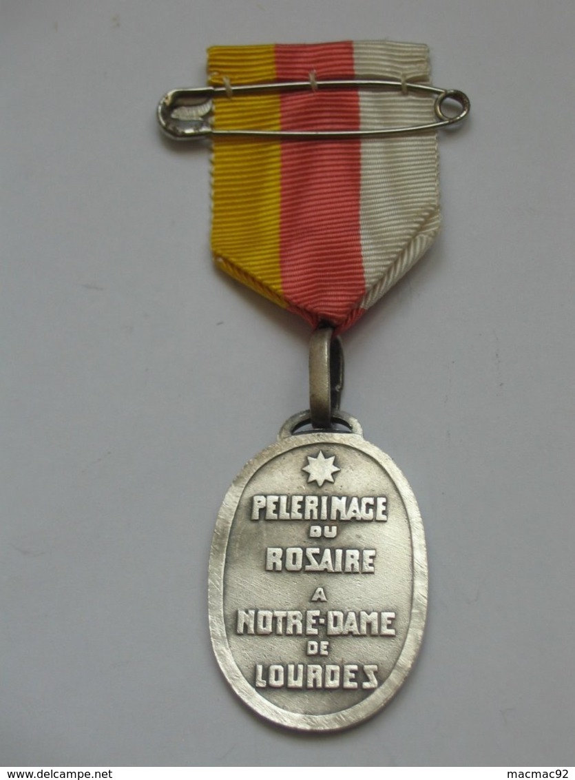 Très Belle Médaille Religieuse Chrétienne " PELERINAGE DU ROSAIRE A NOTRE-DAME DE LOURDES"    **** EN ACHAT IMMEDIAT *** - Religion & Esotérisme