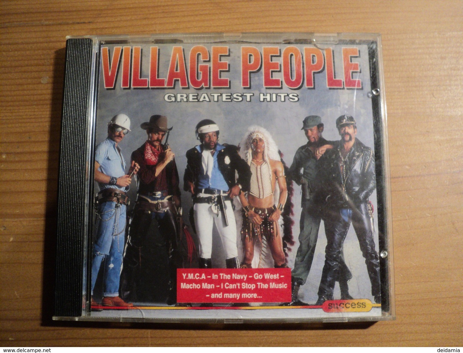 CD 12 TITRES VILLAGE PEOPLE. 1993. GREATEST HITS YMCA / IN THE NAVY / GO WEST / READY FOT THE 80 S / MEGAMIX / MACHO MA - Disco, Pop