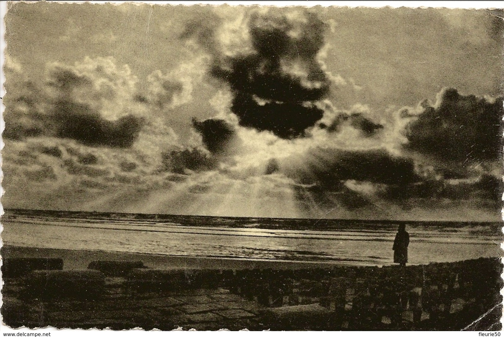 OSTENDE - Coucher De Soleil / OSTEND - Sunset. - Contre La Lumière