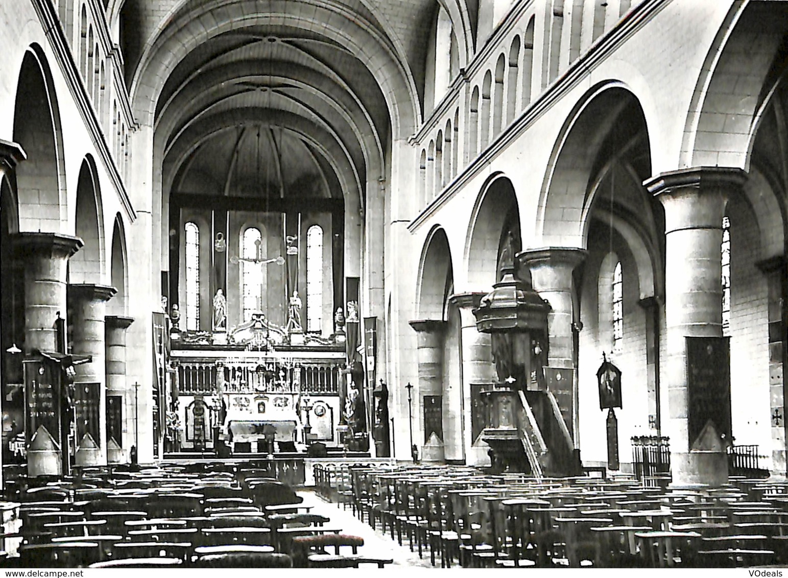 025 586 - CPA - Morialme - Intérieur De L'Eglise - Florennes