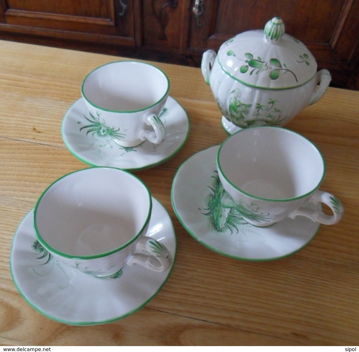 Faïencerie  St Clément - 54 - Lot de 3 tasses  avec  soucoupes et sucrier  '' Au chinois '' vert Articles neufs