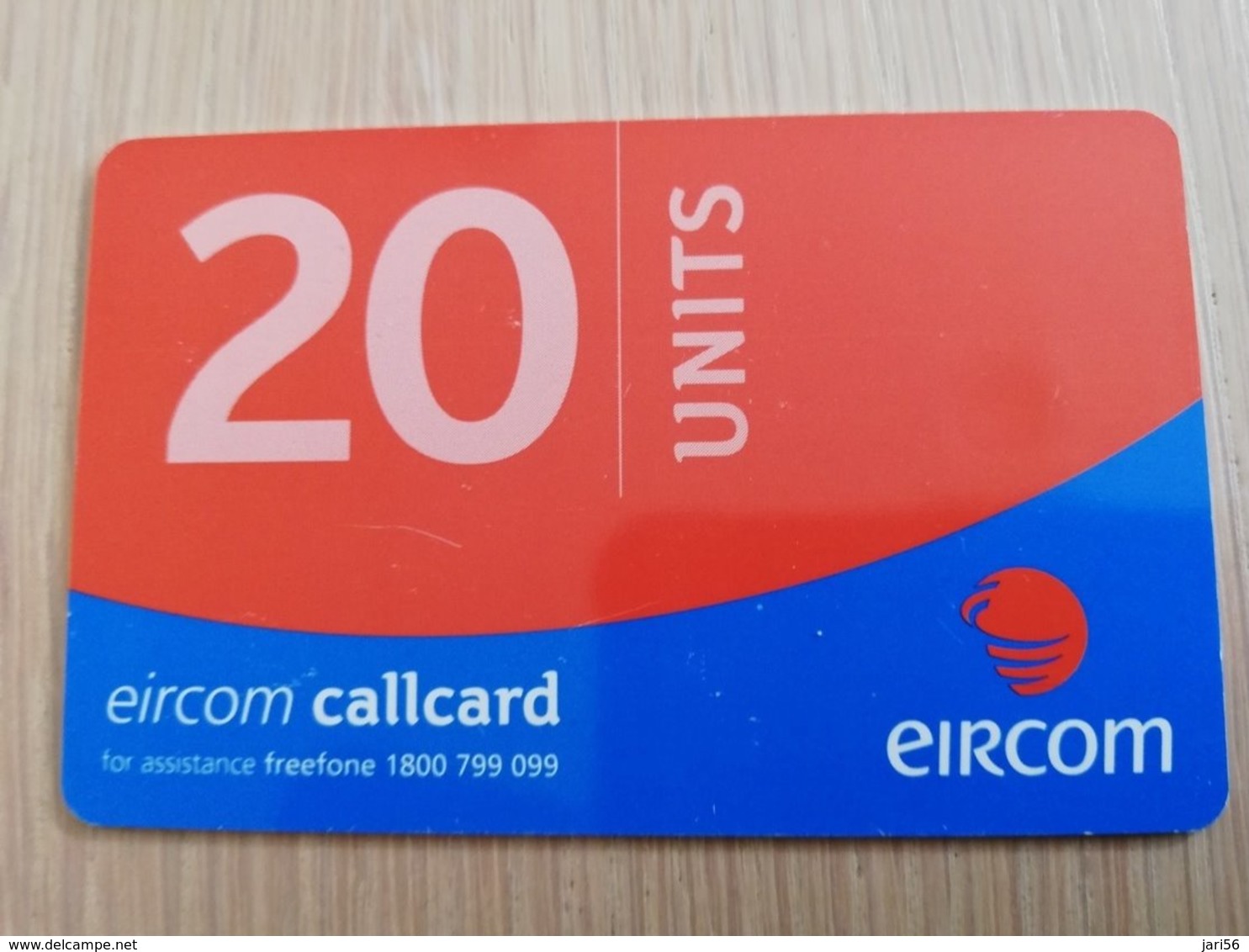 IRELAND /IERLANDE   CHIPCARD 10 UNITS   DIFFERENT CHIP   LIVE LIFE       ** 1087** - Irlanda