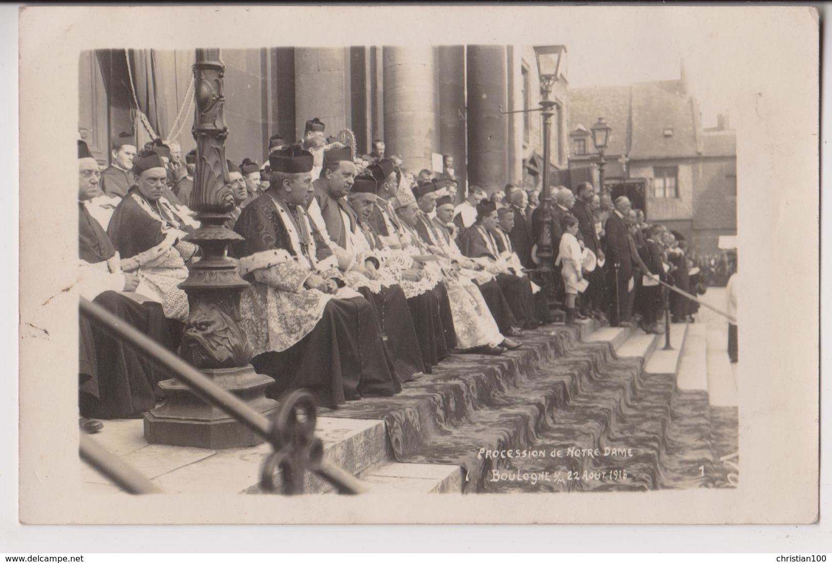 CARTE PHOTO : BOULOGNE SUR MER - PROCESSION NOTRE DAME DU 22 AOUT 1918 - PRELATS - EVEQUE - EGLISE - 2 SCANS - - Boulogne Sur Mer