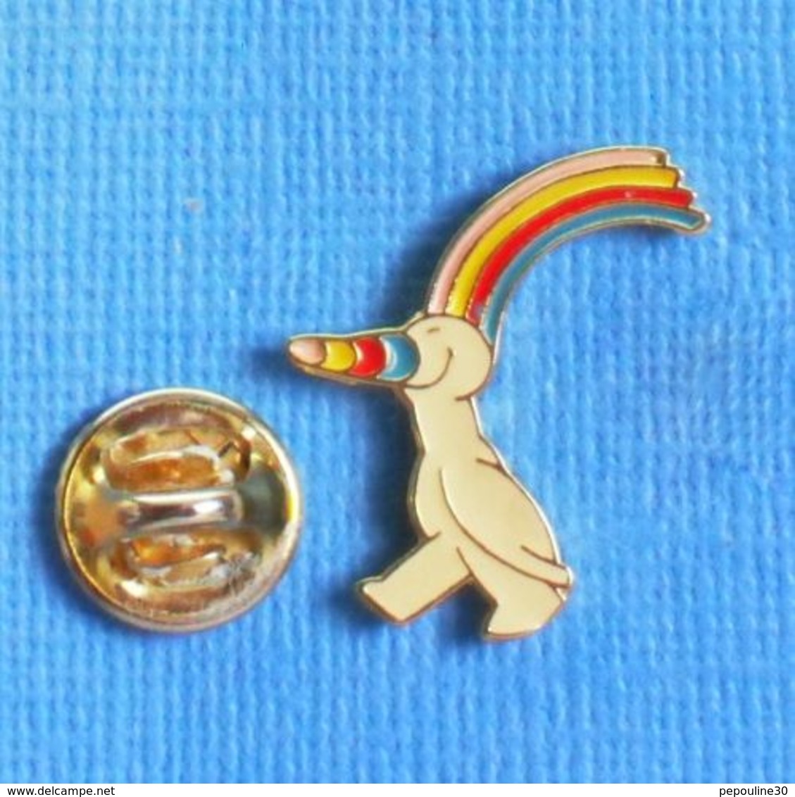 1 PIN'S //  ** CURRO MASCOTTE OFFICIELLE / DE L'EXPOSITION UNIVERSELLE DE SÉVILLE '92 ** . (©Expo '92 Bertoni Milano) - Personnes Célèbres