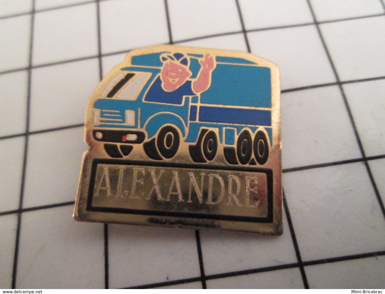 816b Pin's Pins / Beau Et Rare / THEME : TRANSPORTS / CAMIONNEUR ROUTIER ALEXANDRE - Transports