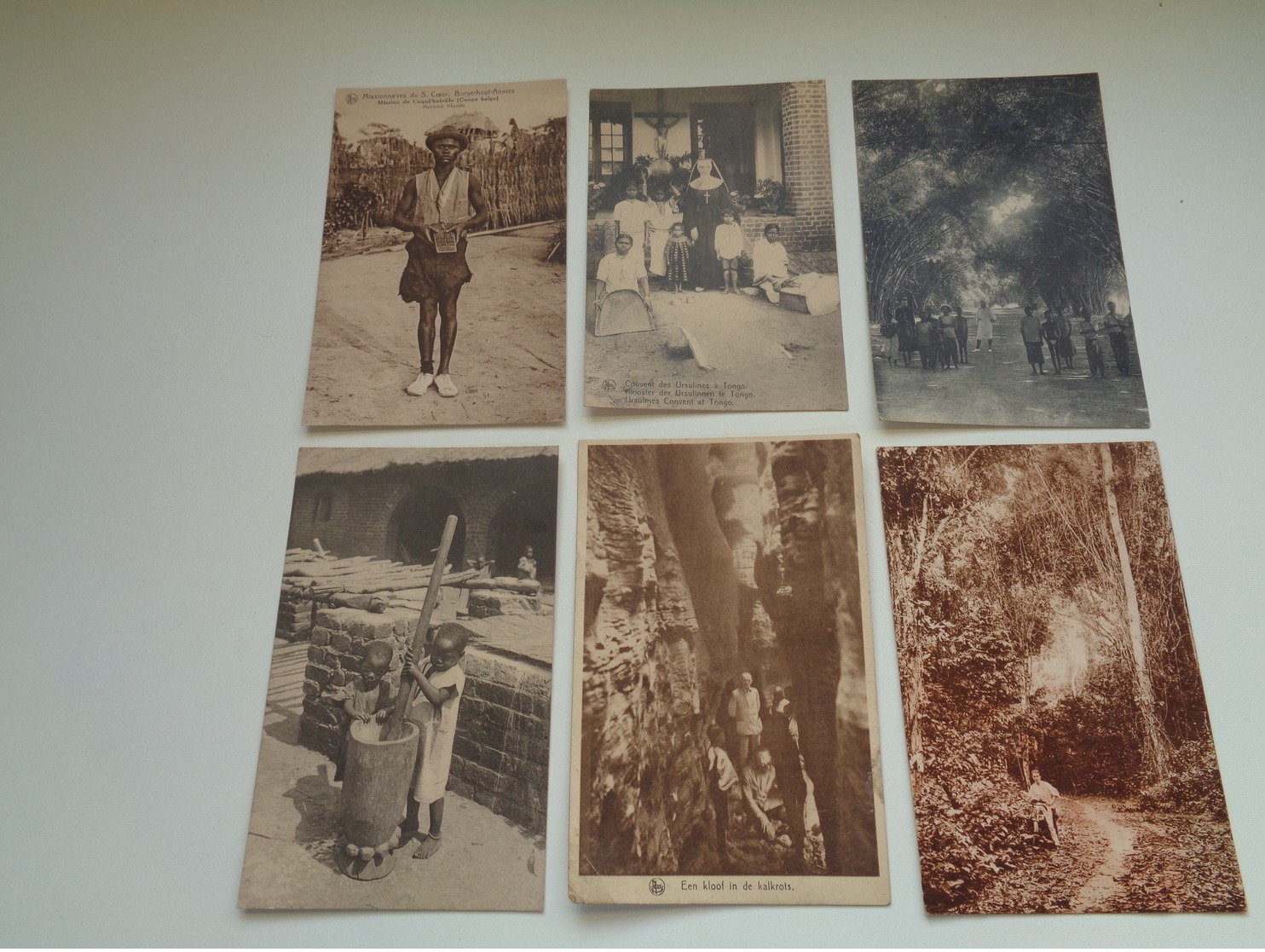Beau lot de 60 cartes postales du Congo Belge      Mooi lot van 60 postkaarten van Belgisch Kongo  - 60 scans