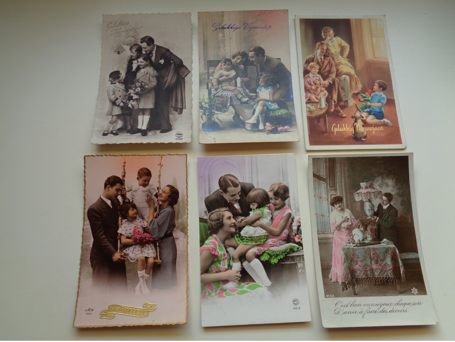 Beau lot de 60 cartes postales de fantaisie  mère + enfant      Mooi lot van 60 postkaarten  moeder + kind - 60 scans