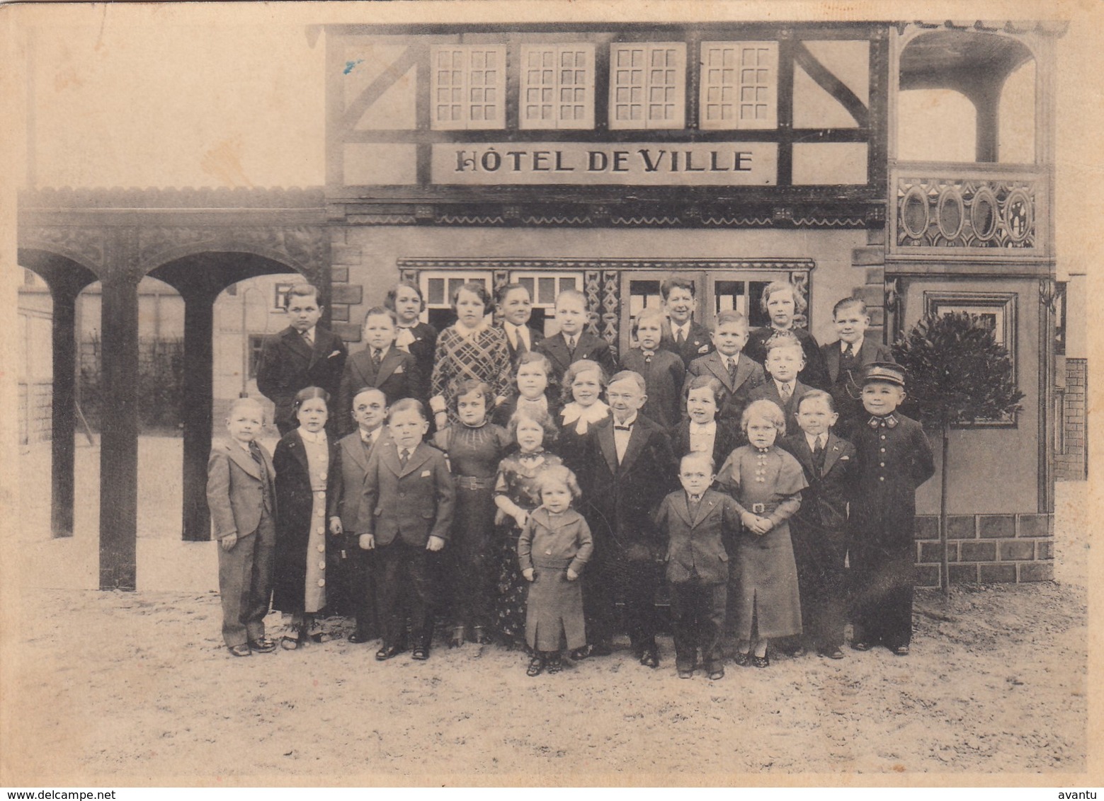 BRUXELLES / BRUSSEL / EXPO 1935  / VILLAGE LILLIPUTIEN /  LILLIPUTSTAD - Universal Exhibitions