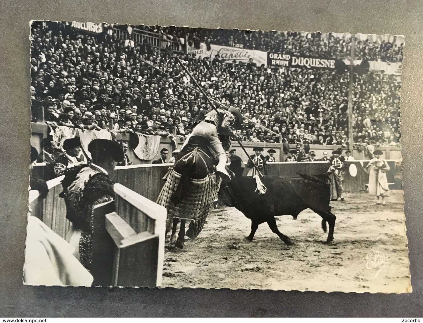 CPM CORRIDA LE TORO CHARGEANTLE PICADOR - Corrida