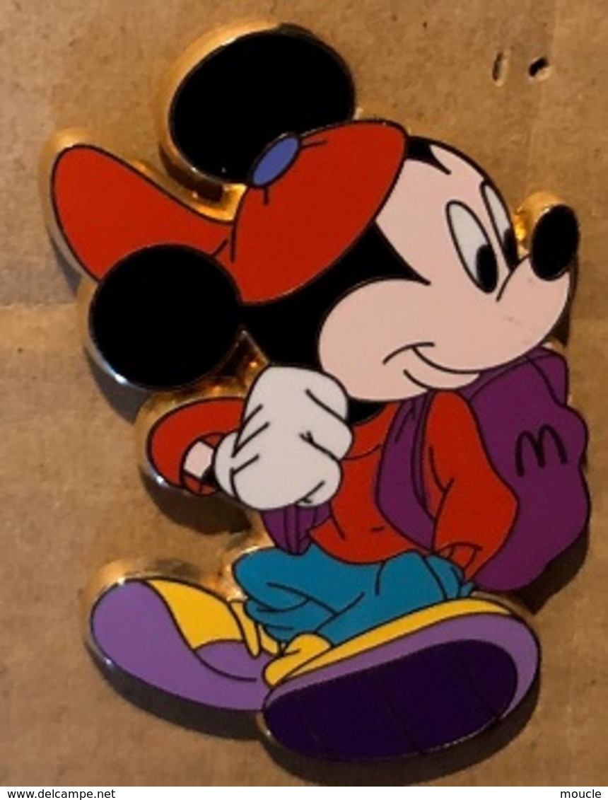 MICKEY - MOUSE - SOURIS - MAUSE - AVEC UN SAC A DOS MAC DONALDS CORP - MC DO - CASQUETTE -        (23) - Disney