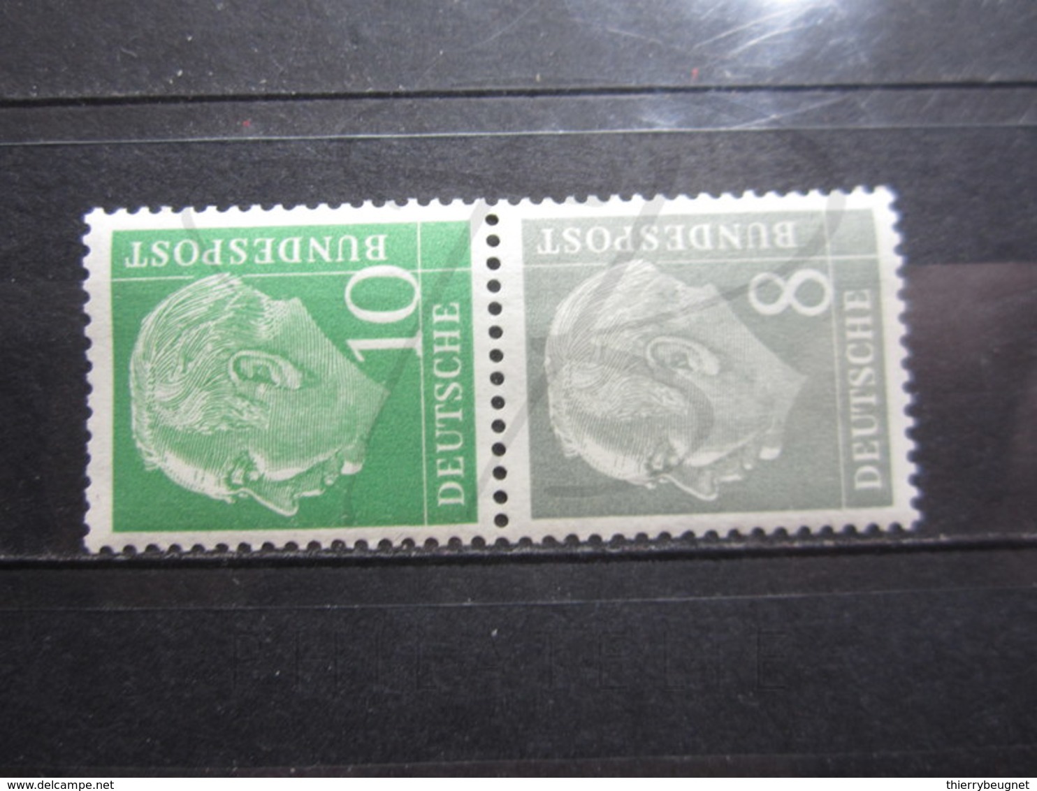 VEND BEAUX TIMBRES DE R.F.A. N° 66 + 67 , X !!! - Se-Tenant