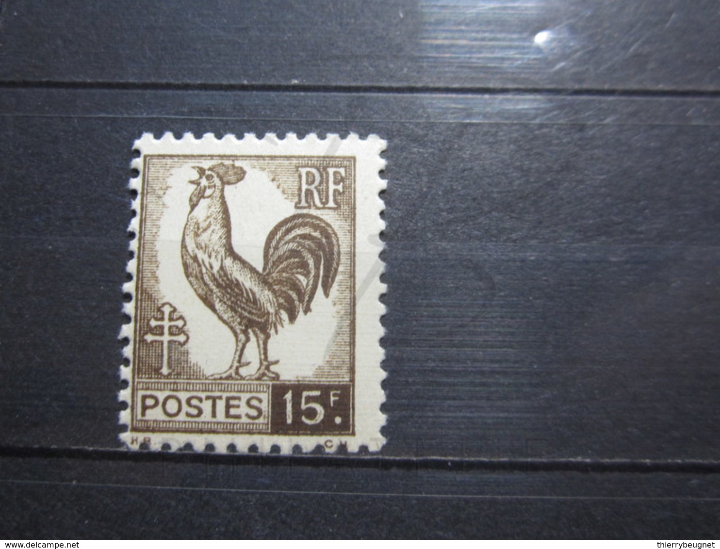 VEND BEAU TIMBRE DE FRANCE N° 647 , XX !!! (b) - 1944 Coq Et Marianne D'Alger