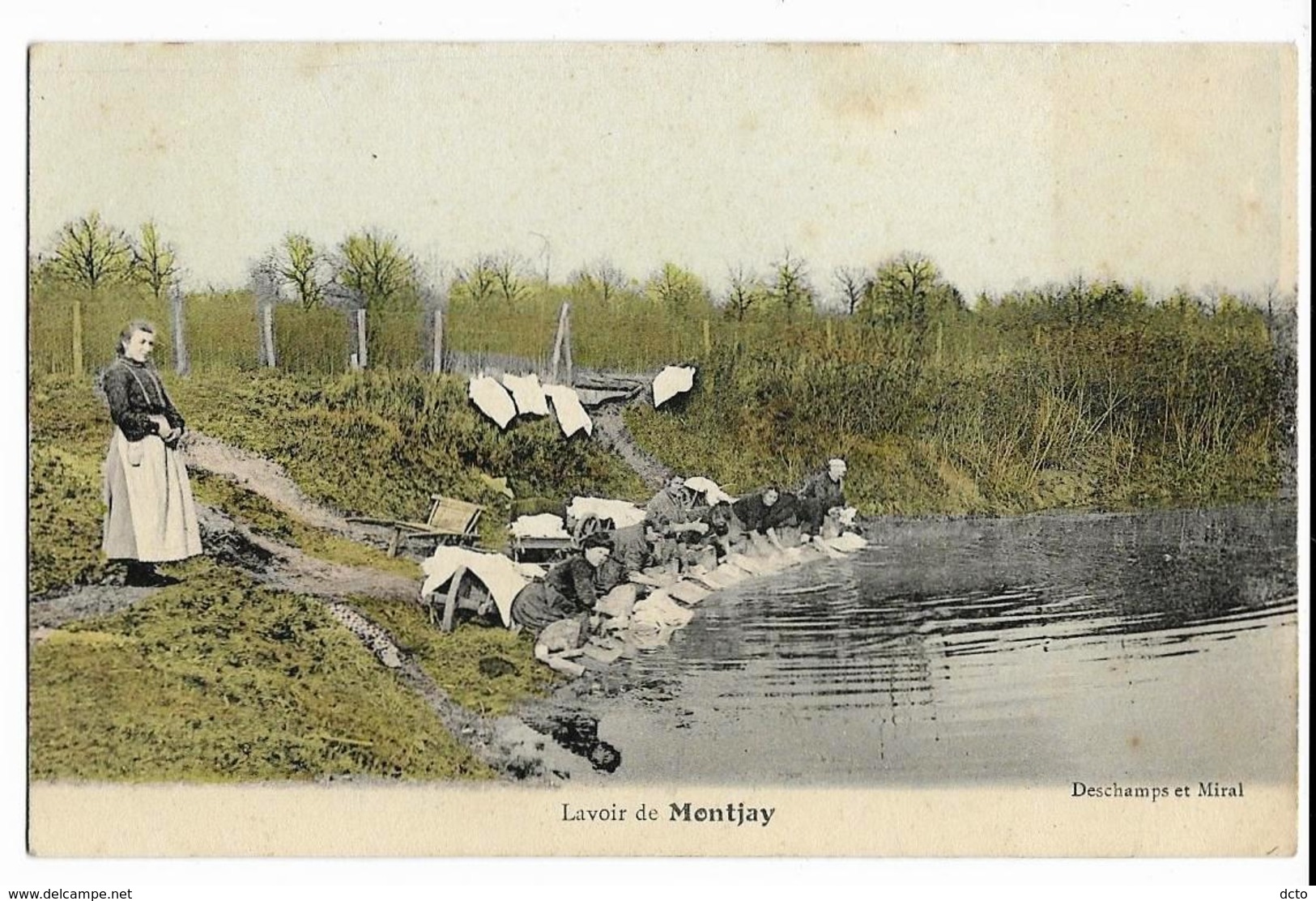 Lavoir De MONTJAY (71) (dur Labeur Des Lavandières) - Autres & Non Classés