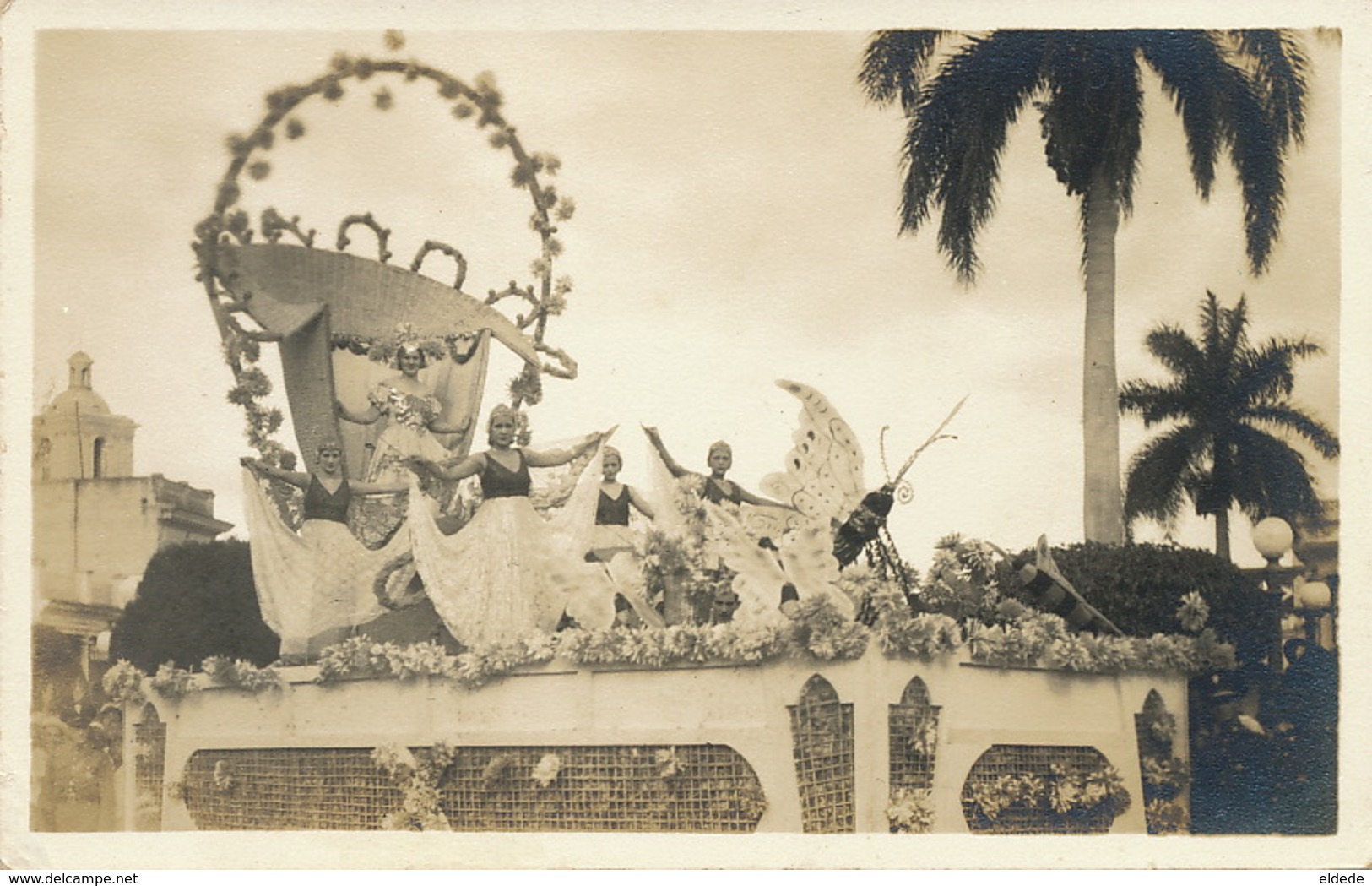 Real Photo  Caibarien Dia De Fiesta  Cart With Beautiful Women. Beauty Queens .  Butterfly. Papillon. 1935 - Cuba