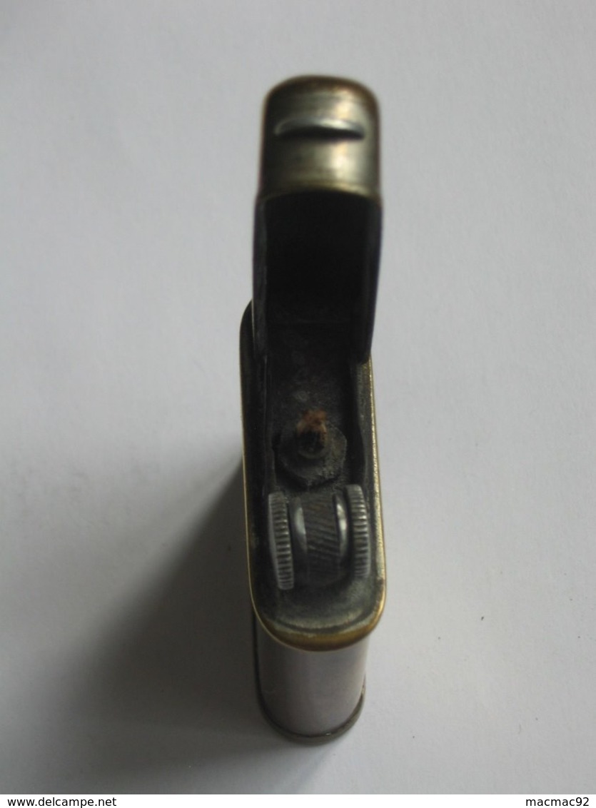 Ancien Briquet à Essence - Marquage "POLAIRE" Sous Le Briquet    **** EN ACHAT IMMEDnIAT **** - Autres & Non Classés