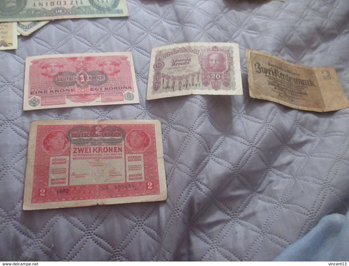 lot de 38 billets de Banque variés principalement EUROPE ,2 VIETNAM et 2 necessités dont indochine