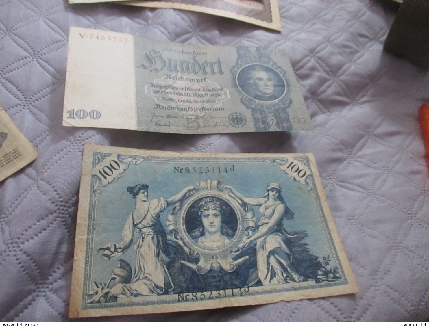 lot de 38 billets de Banque variés principalement EUROPE ,2 VIETNAM et 2 necessités dont indochine