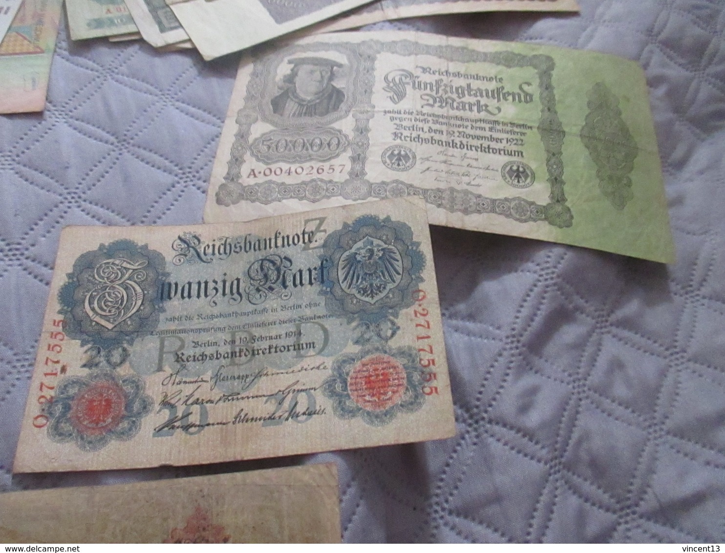 lot de 38 billets de Banque variés principalement EUROPE ,2 VIETNAM et 2 necessités dont indochine