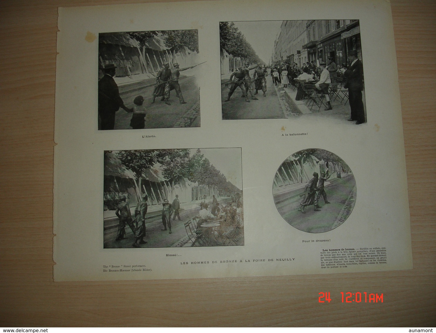 Lamina-Paris-1898--, Le Place Du Theatre-Français---Les Hommes De Bronze A La Foire De Neully - Otros Monumentos